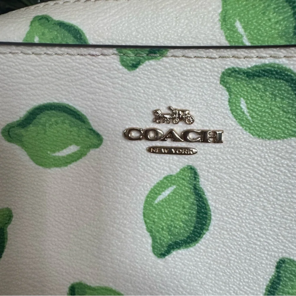 Coach White and Green Lime Crossbody Camera Style Bag - Picture 6 of 16